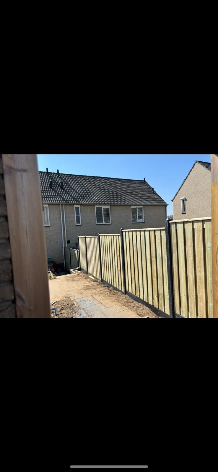 Hout schutting nieuwbouwwijk